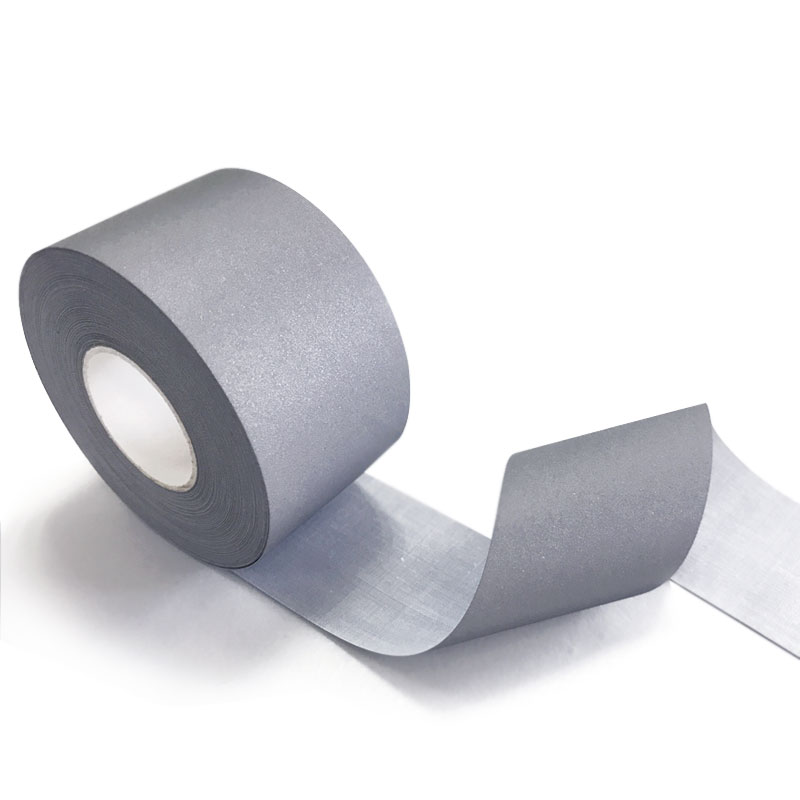 耐水洗、干洗亮銀TC反光布 亮度＞420